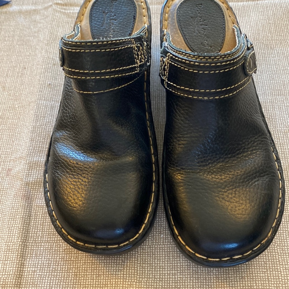 black leather clog size 7 browns landing